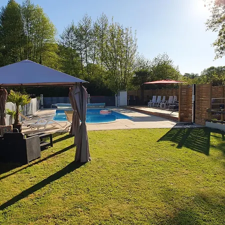 Luxury Safari Tents At Moulin Du Pommier Glamping & Camping Saulgond Extérieur photo