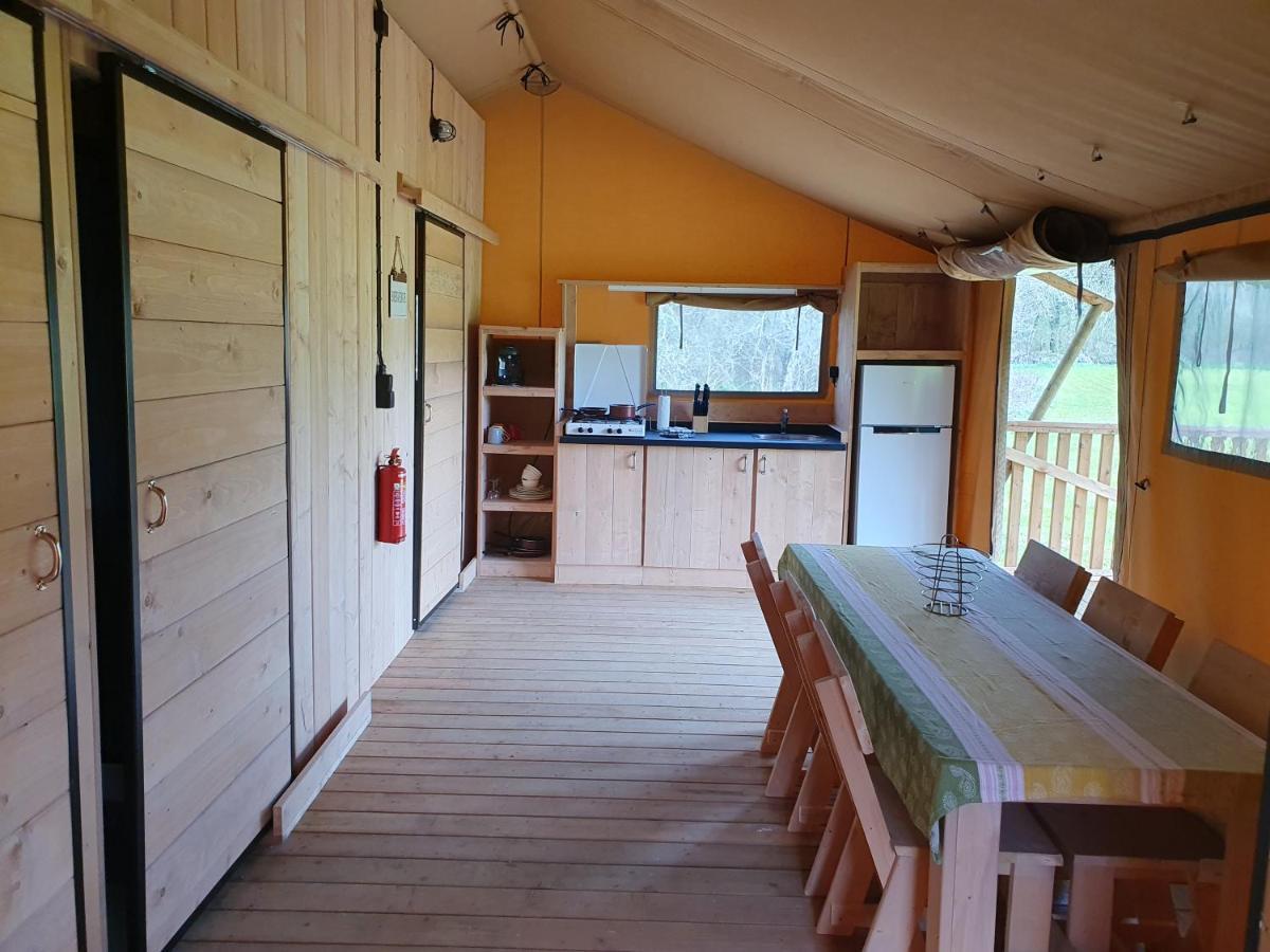Luxury Safari Tents At Moulin Du Pommier Glamping & Tente de luxe *