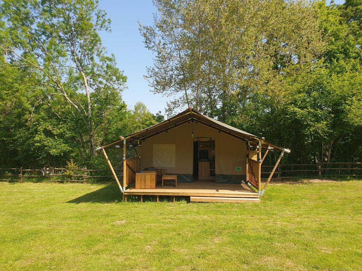 Tente de luxe Luxury Safari Tents At Moulin Du Pommier Glamping & Saulgond